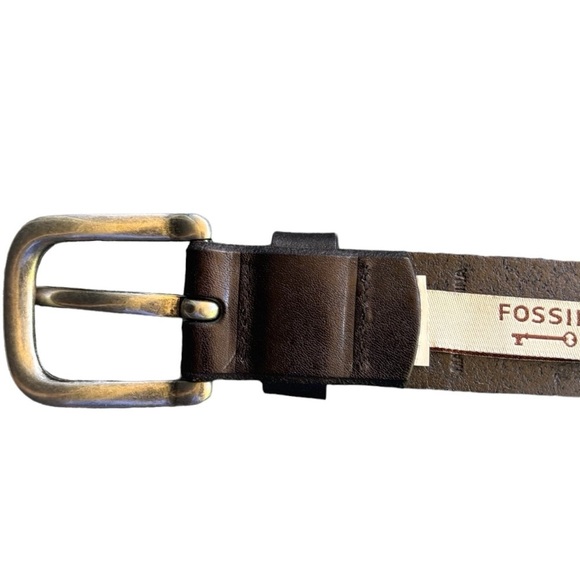 NEW Fossil Black Leather Belt with Silver Buckle Size Medium 39" - Picture 5 of 6